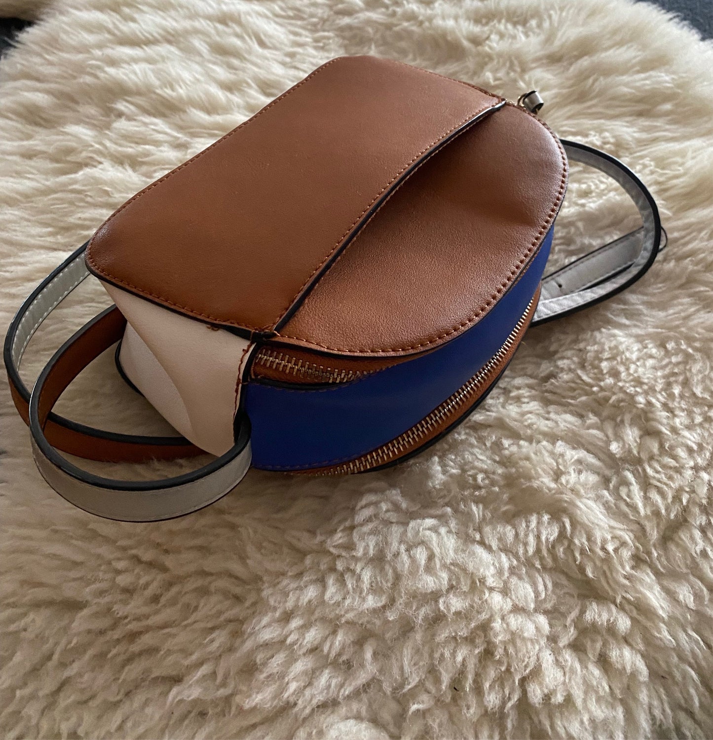Cross body bag